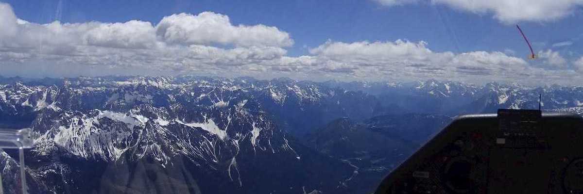 Flugwegposition um 11:36:47: Aufgenommen in der Nähe von Gemeinde Kötschach-Mauthen, Österreich in 2620 Meter